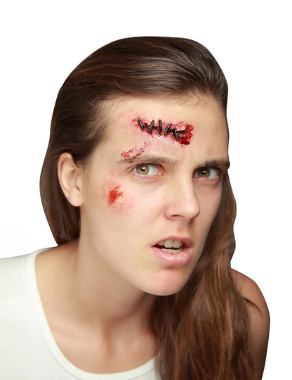 Falešná rána se stehy