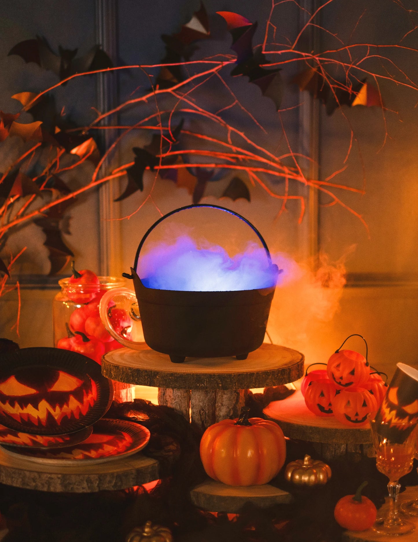 Dýmka a LED světlo Halloween pro modrou a fialovou dekoraci