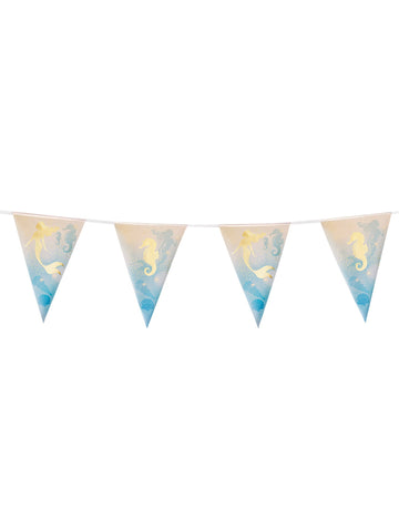Gros plan sur un fanion de la Guirlande en plastique 10 fanions Sirène Lagune