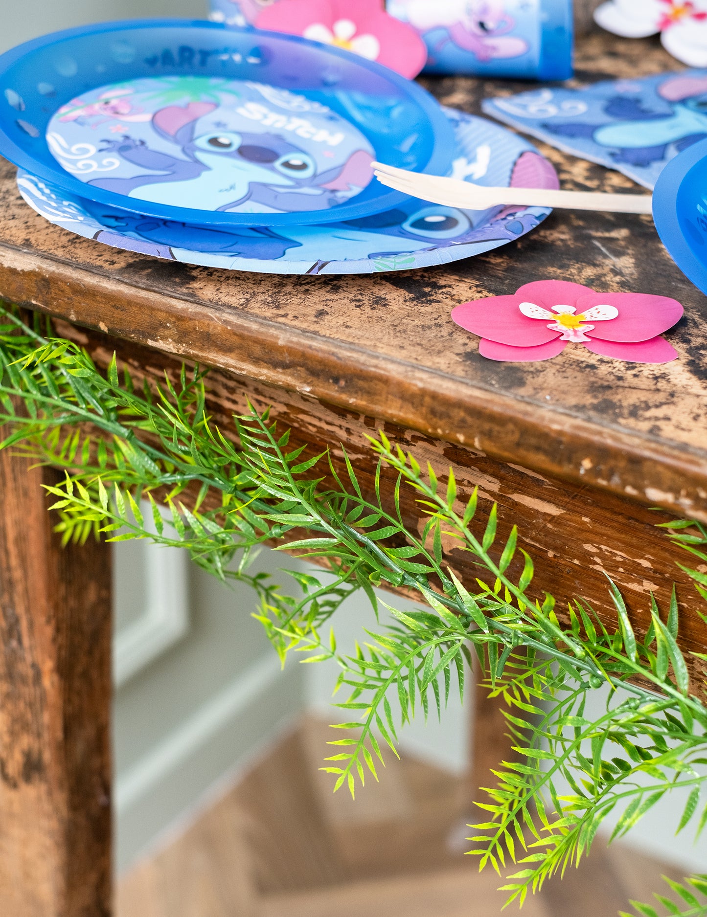 Věnec ze zelených kapradin 1,80 m dekorace džungle