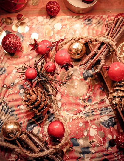 Věnec z šišek, lesních plodů, jedle a dřeva 120 cm