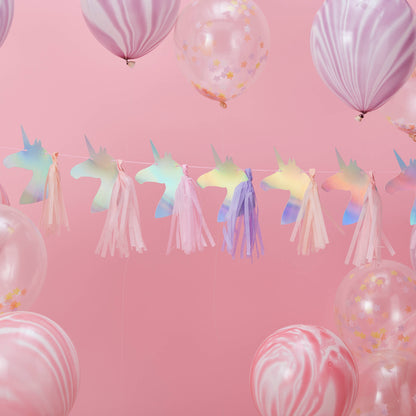 Papírová girlanda s třásněmi a duhovým jednorožcem 1,5 m 