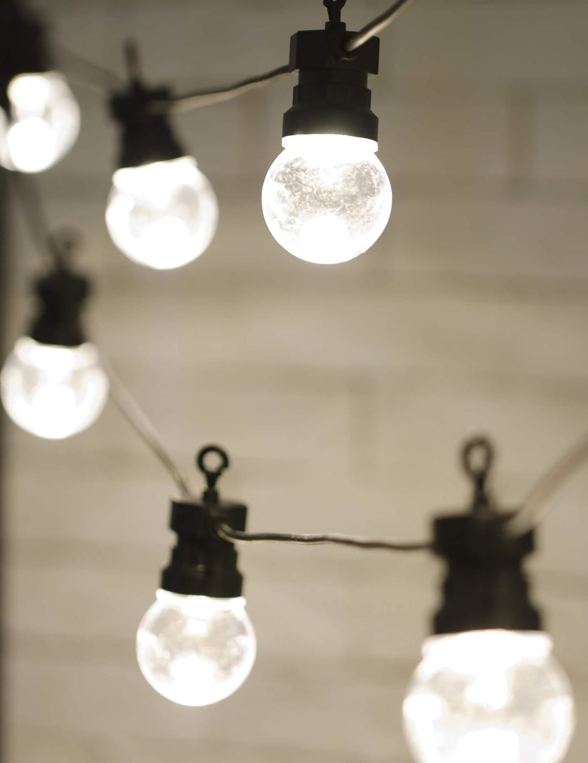 Černý LED světelný řetěz ve stylu guinguette 5 m