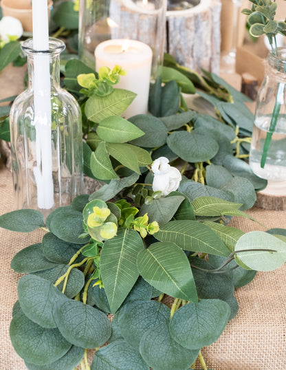 Vavřín bílá pivoňka a eukalyptová girlanda 1,40 m na svatbu