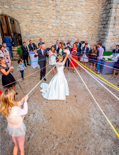 Hra se svatební stuhou