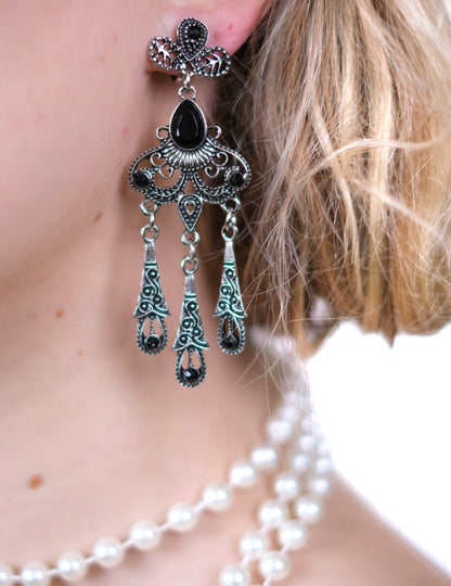 Sada dámských doplňků z 20. let 20. století