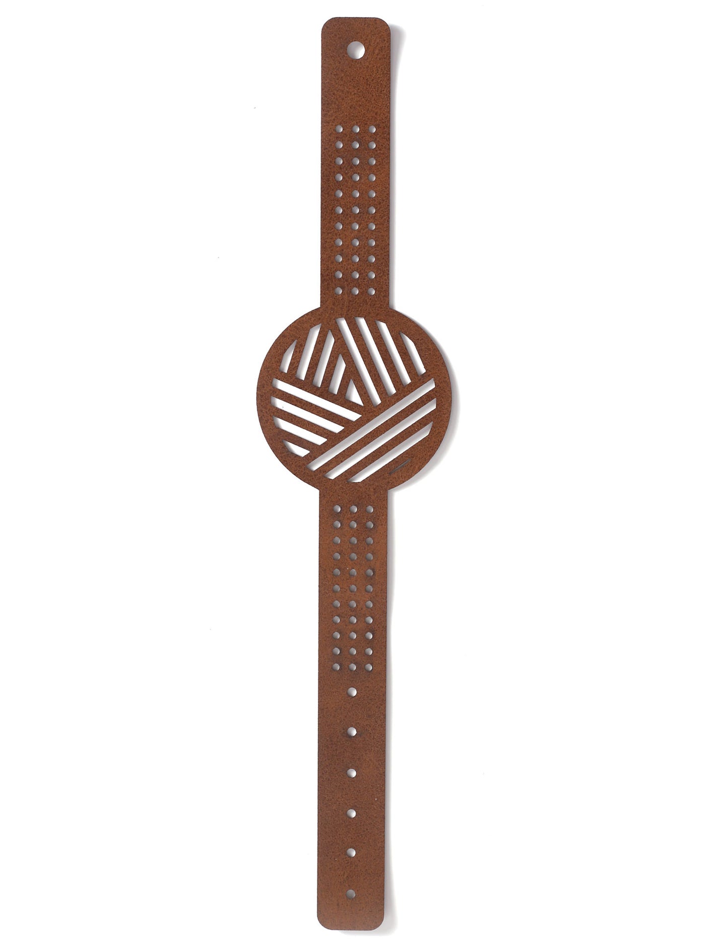 Hnědý kožený vyšívací náramek s geometrickými vzory a růžovou bavlnou