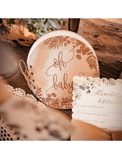 Oh baby kulatá eukalyptová dřevěná návštěvní kniha 16 x 16,5 cm 68 stran