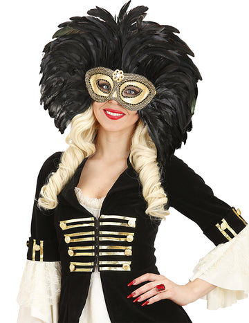 Dospělý černý opeřený zlatý vlk