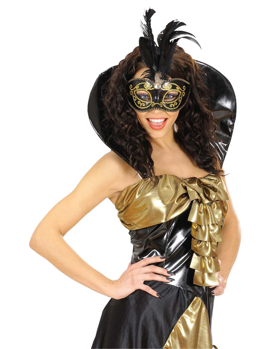 Dospělý vlk černozlatý opeřený