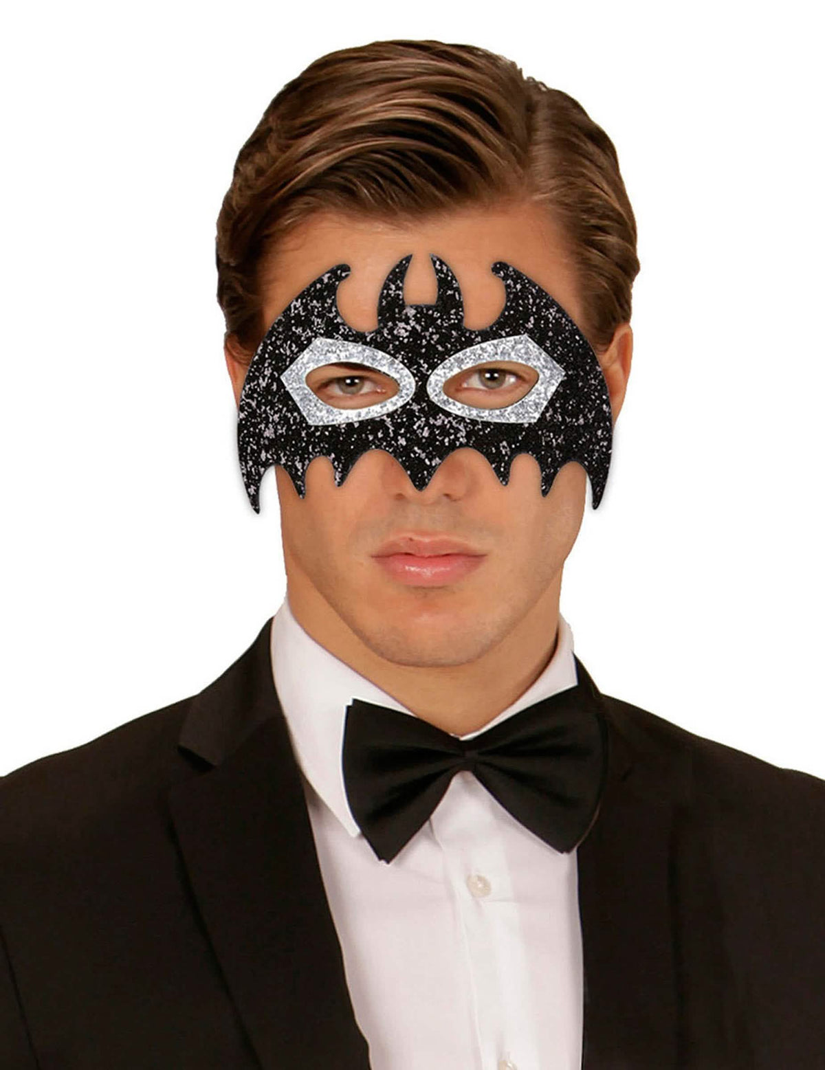 Pohled zepředu na masku netopýra