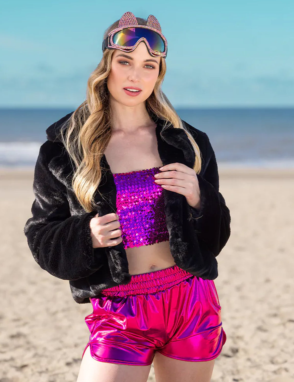 Mise en situation du mini top à sequins pour femme