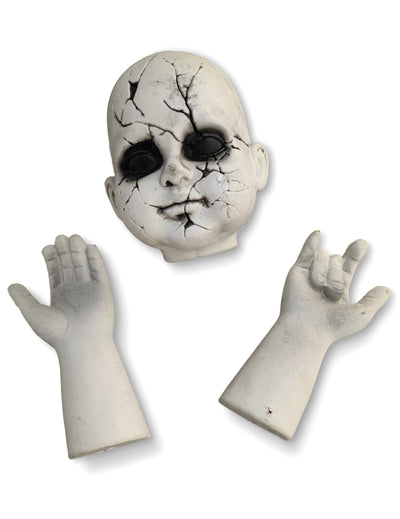 Morceaux de poupée tête et mains pour décoration d'Halloween blanc craquelé