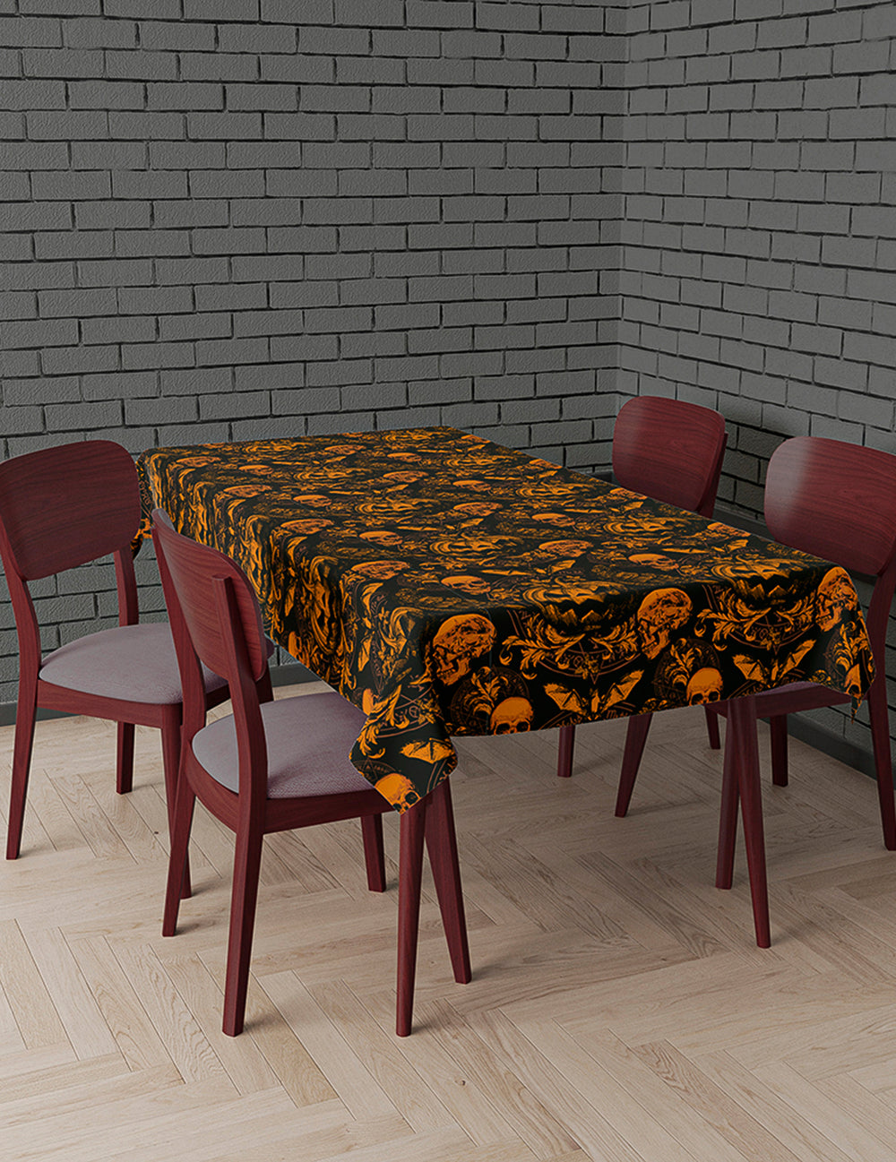 Mise en situation sur une table de la nappe citrouille gothique