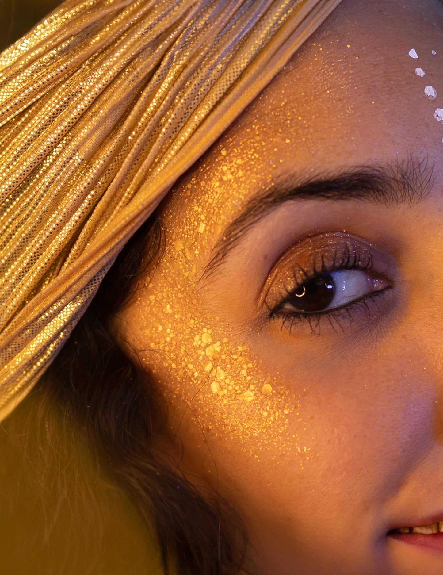 Make-Up Glitter karamel-gold