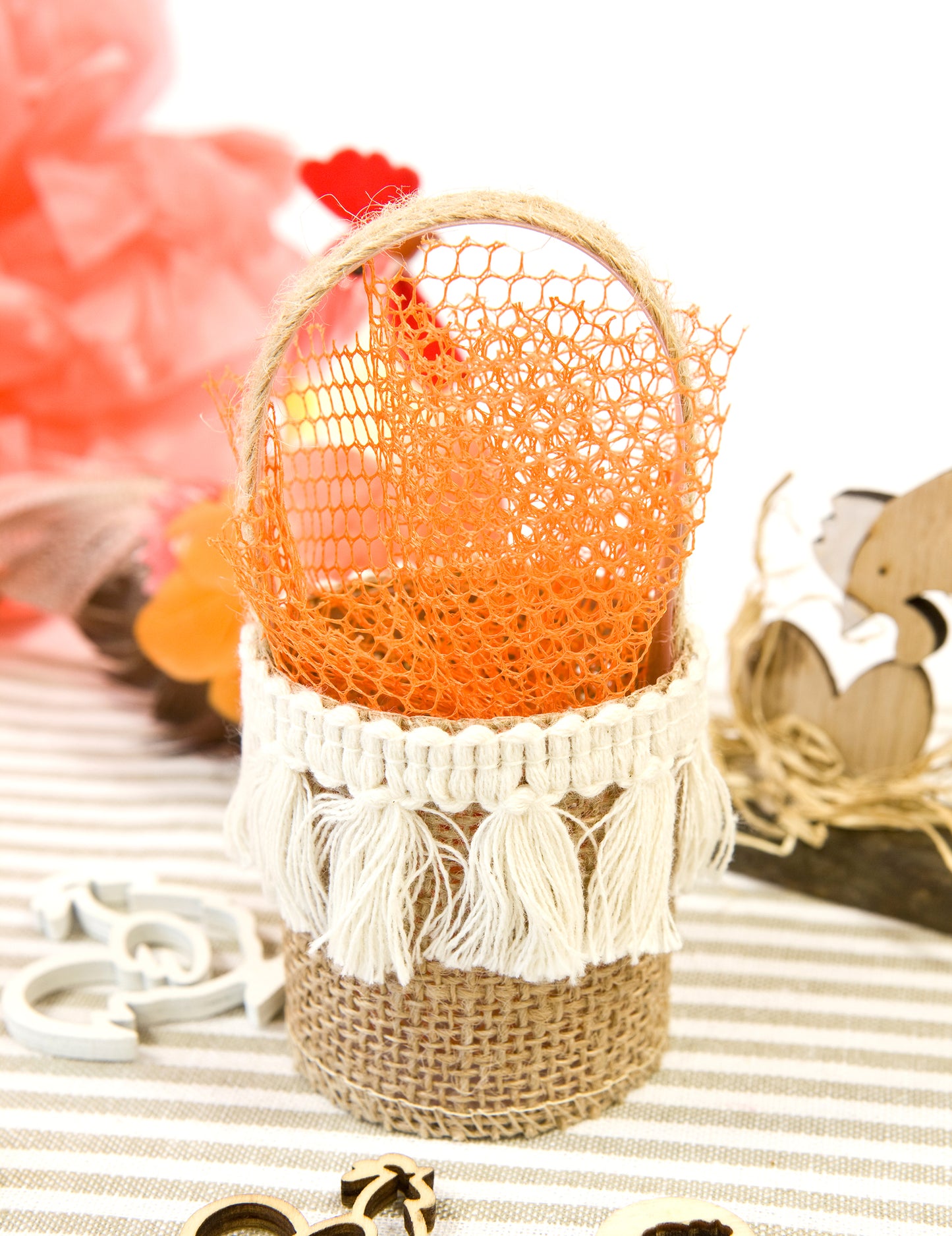 Country pytlovina a bílé bambulky 12 x 5,5 cm