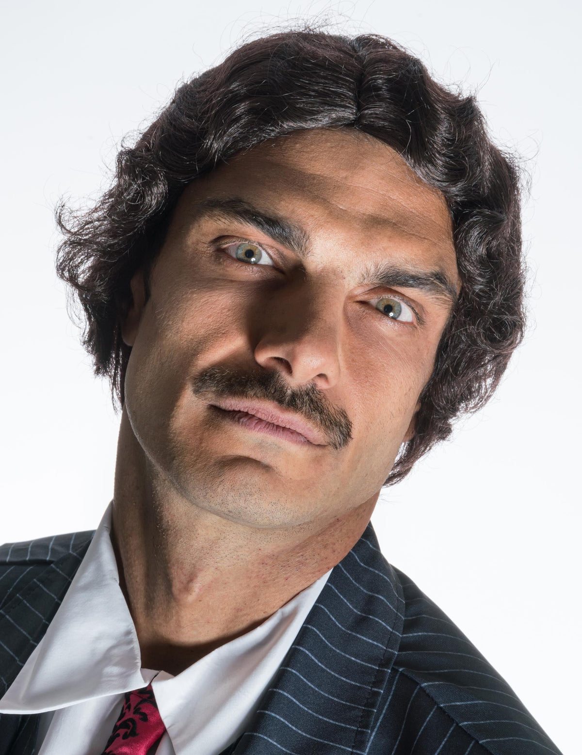 Gros plan de face de la perruque Gomez Addams Wednesday™