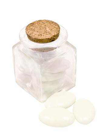 Malá čtvercová skleněná dóza 5,5 x 4 x 4 cm