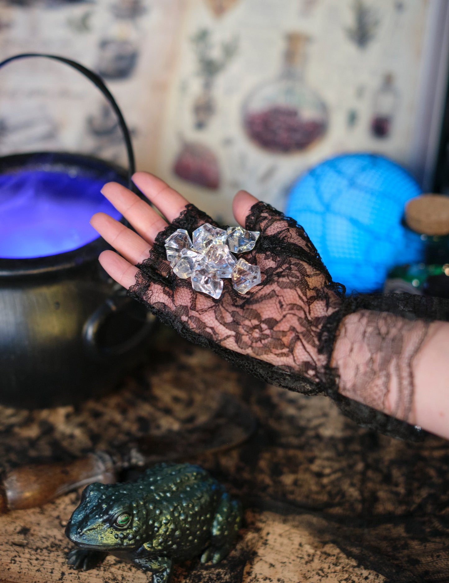 Transparentní kameny s křišťálovým efektem 50 gr na stůl