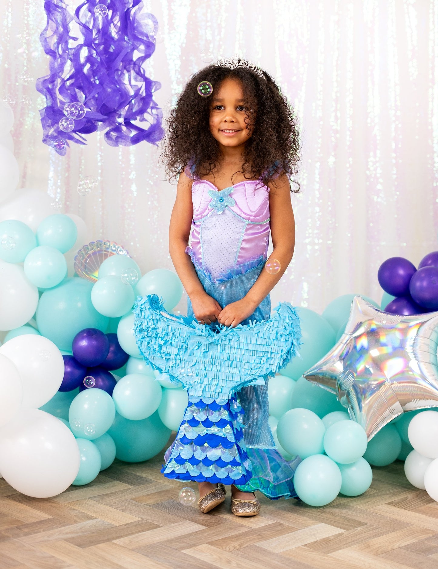 Piñata ocas mořské panny 40 x 45 x 9 cm duhově modrá