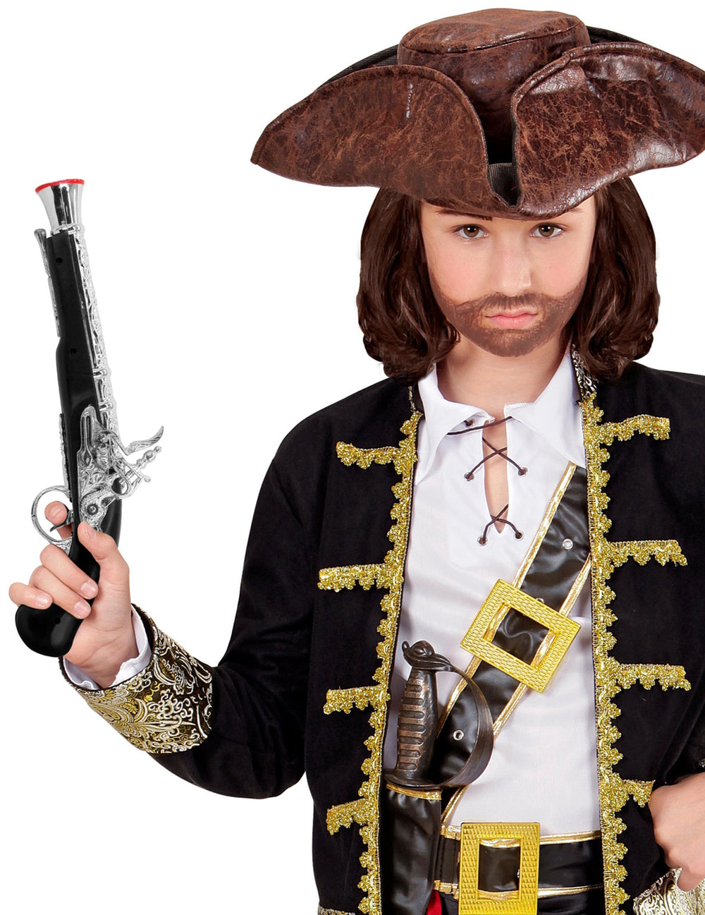 Détail du pistolet tenu en main du pistolet de pirate en plastique