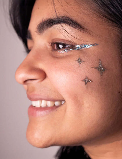 Opakovaně použitelná šablona na líčení hvězd