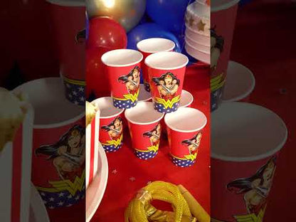 8 papírových kelímků Wonder Woman™ 210 ml