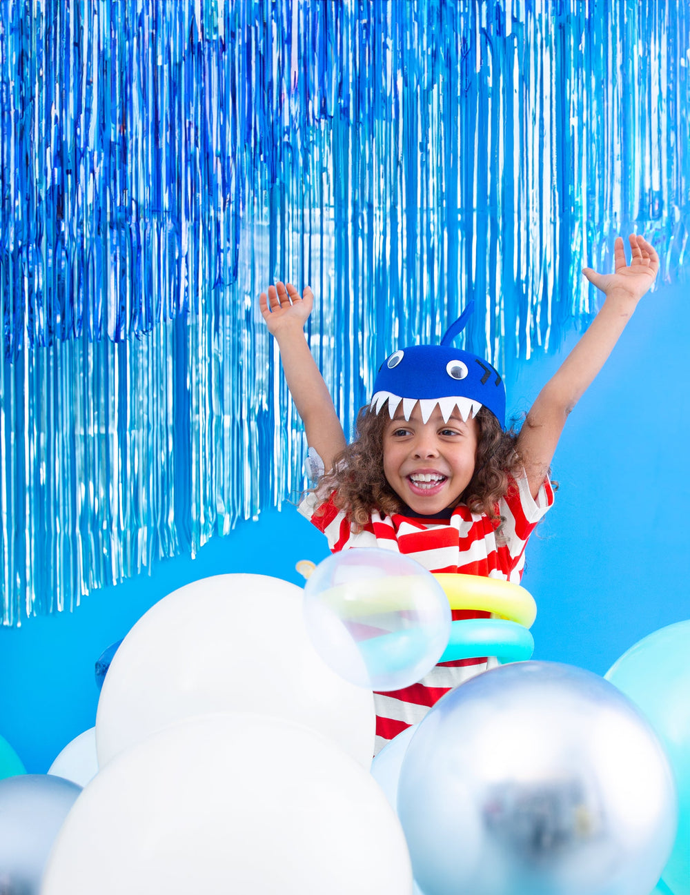 Arrière-plan de photobooth du rideau de fils métallisé pour fête bleu nuit