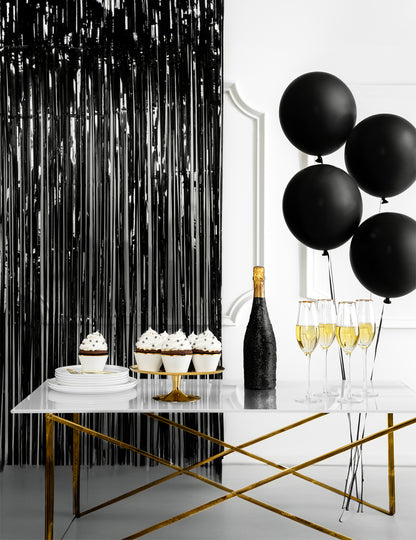 Černá třpytivá záclona 244 x 91 cm