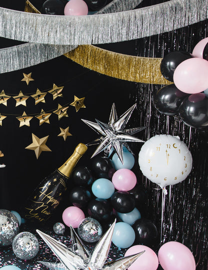 Černá třpytivá záclona 244 x 91 cm