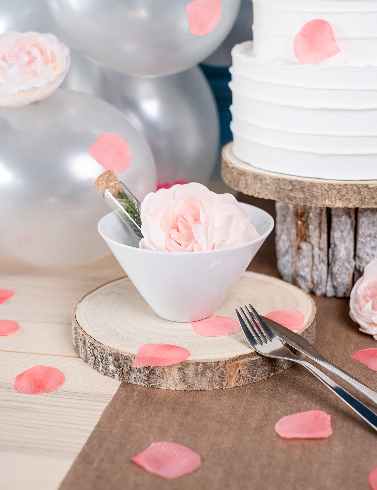 Přírodní plátkované dřevo z platanu 20 až 28 cm 