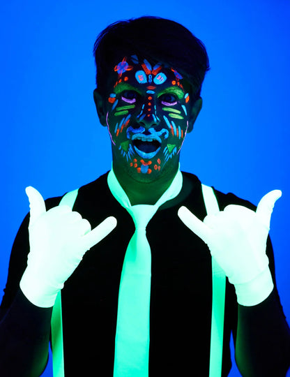 Rendu fluo sous lumière noire du rouge à lèvres effet UV pour adulte