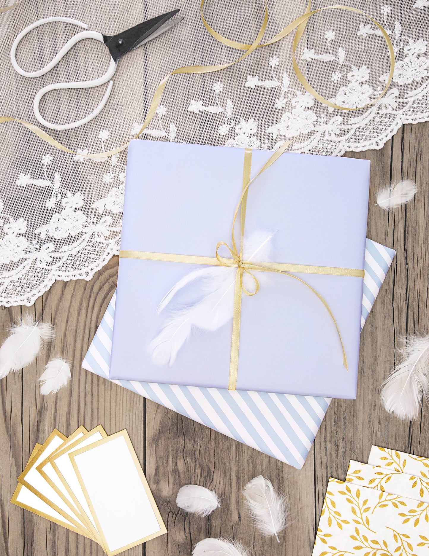 Zlatá saténová stuha okrová 0,6 cm x 25 m