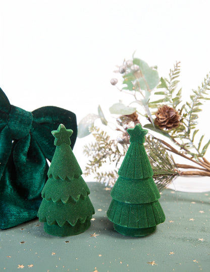 Vánoční stromeček z pryskyřice se zeleným sametovým efektem 11 cm, dekorace na stůl
