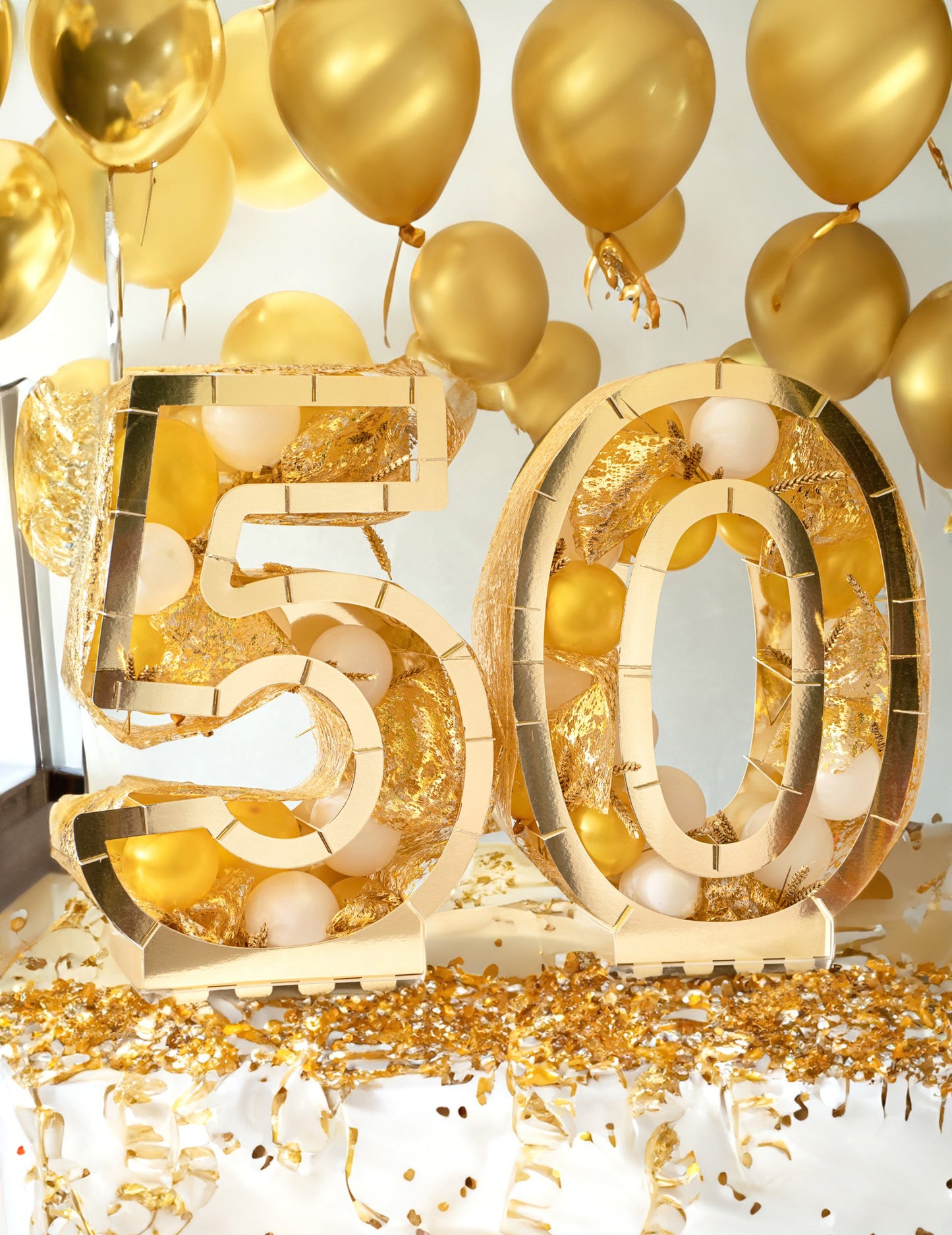 Struktura zlatého čísla pro balónky 64 cm lepenka