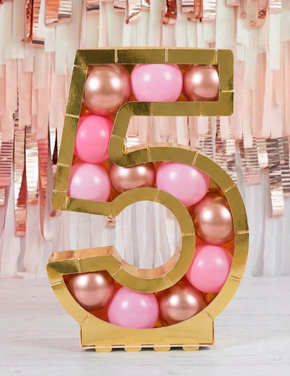 Struktura zlatého čísla pro balónky 64 cm lepenka