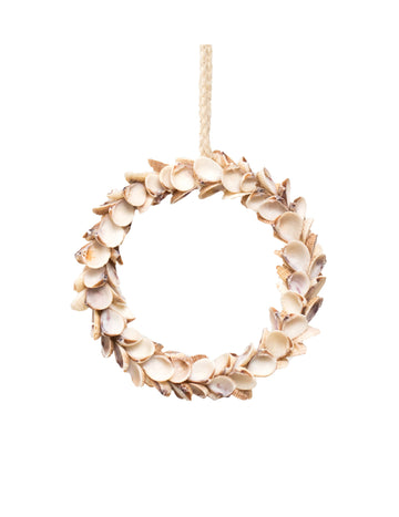 Závěsná koruna z bílých mušlí 12 cm námořní dekorace