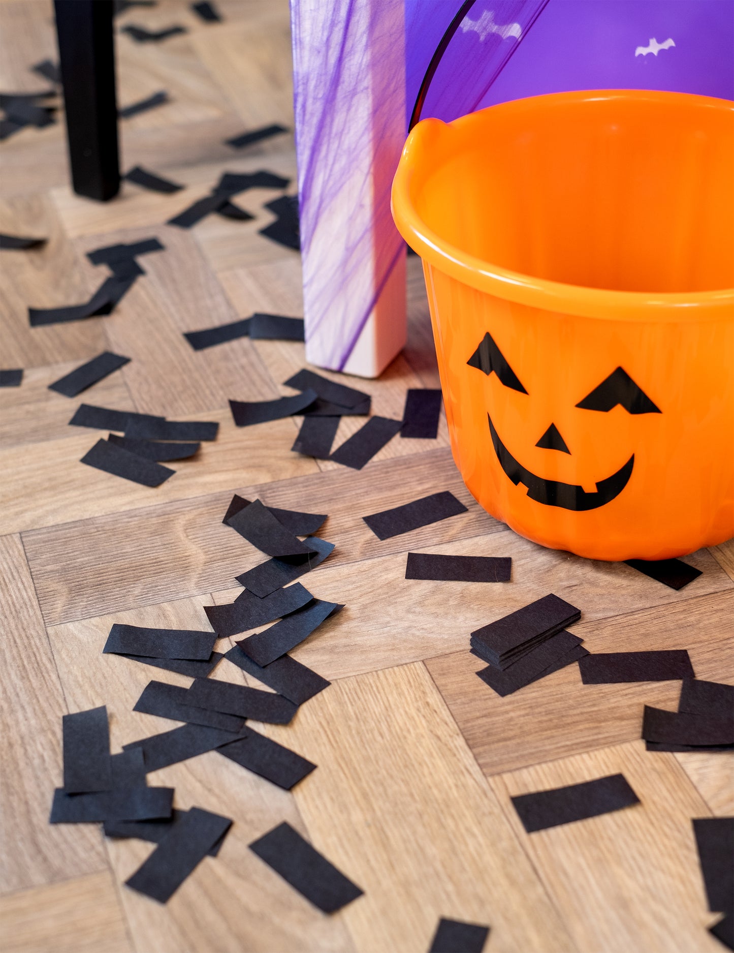 Černý obdélníkový vystřelovač konfet 27 cm