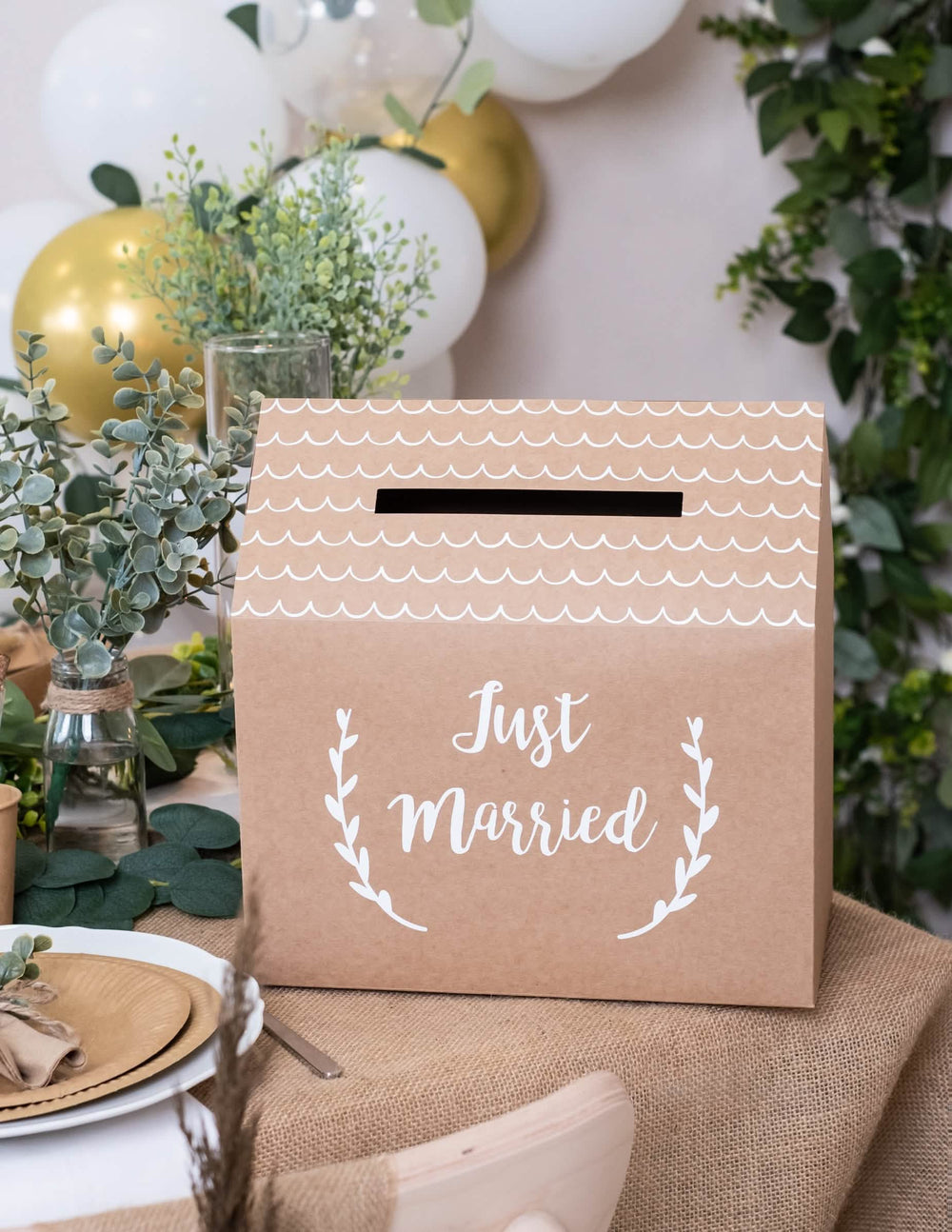 Scénář oslavy svatební krabičky na dary Just Married z kraftového kartonu ve tvaru domu