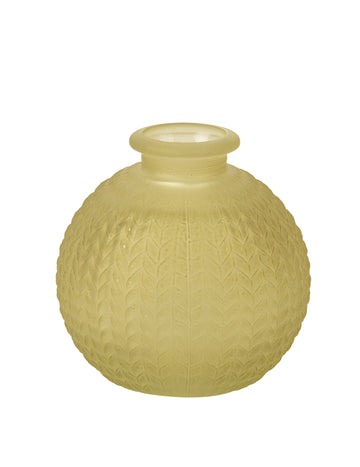 Skleněná dlabaná váza v pistáciové barvě, bohémský styl