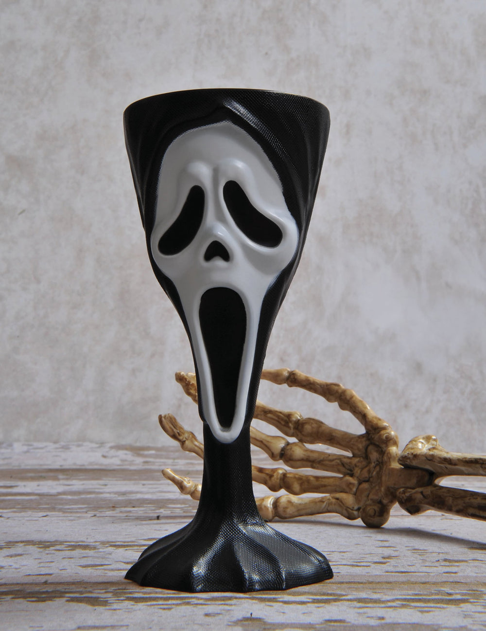 Vue de face du verre à pied Scream™