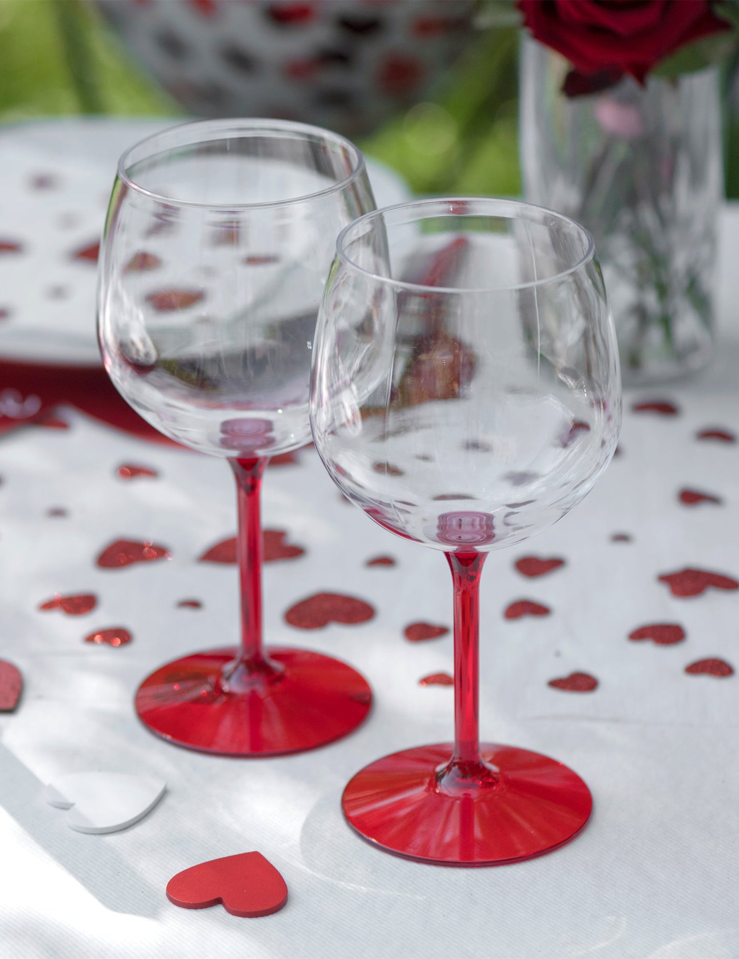 Červená balonová koktejlová sklenice 58,2 cl