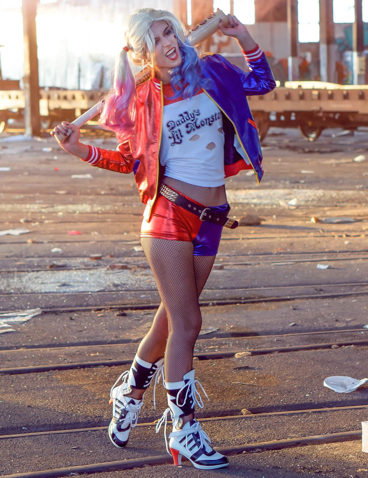 Přehled s netopýří mačetou a integrovaným tričkem Harley Quinn Suicide squad™